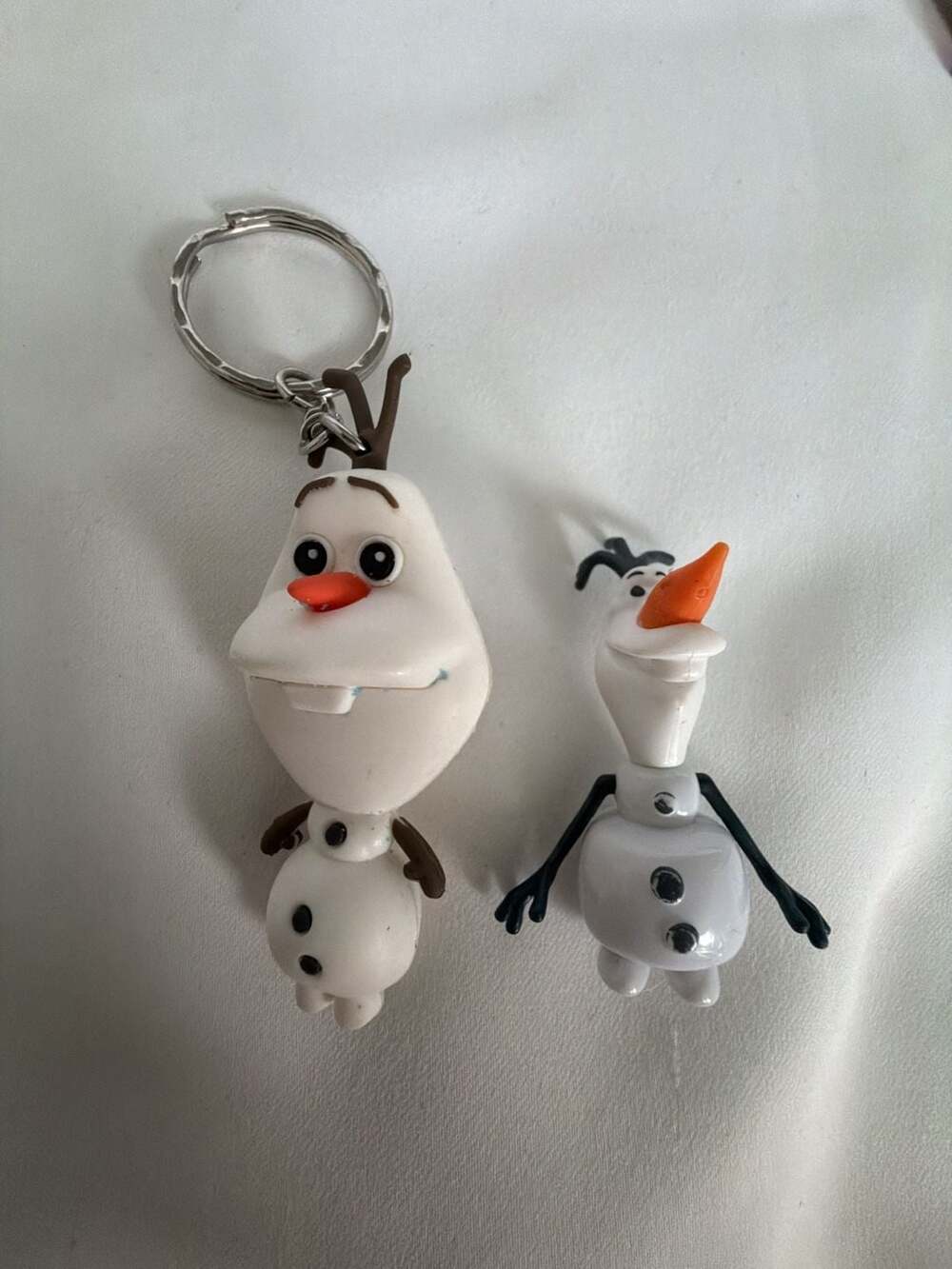 Disney Frozen Olaf PVC Figural Keychain and Mini Figure Toy Set
